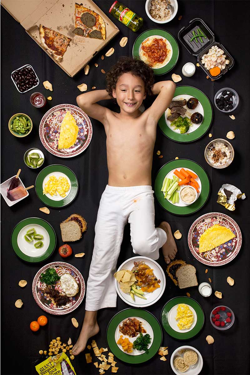Gregg Segal's Daily Bread photo series lays out everything kids eat in a week, at a glance. Everything.